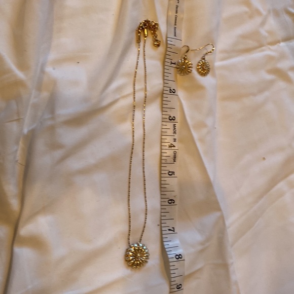 Brighton Daisy Necklace and Earrings set - Picture 4 of 5